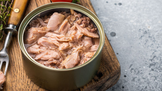 Tecnólogo de alimentos: "Eis por que você não deve comprar atum em óleo"