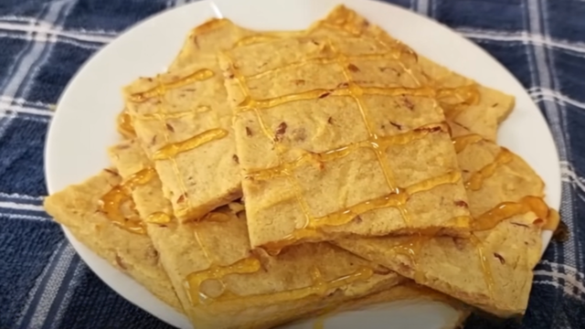 Nem farinha de trigo, nem manteiga: troquei o pão por essa panqueca rápida de forno que aprendi com uma nutricionista