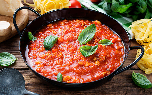 Aqui está o verdadeiro motivo para colocar cenoura no molho de tomate