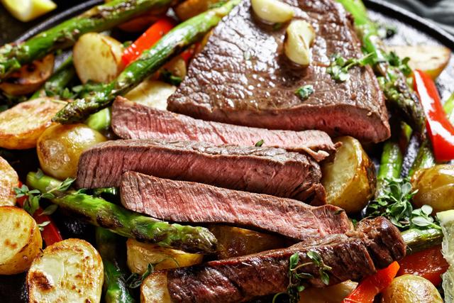 O que é carne de vitela e como preparar? TudoGostoso te ensina tudo sobre essa proteína!