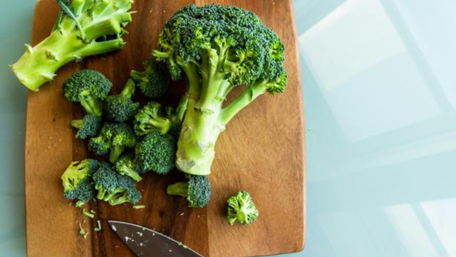 O truque para deixar o brócolis tão delicioso e até quem não gosta vai querer comer sem parar