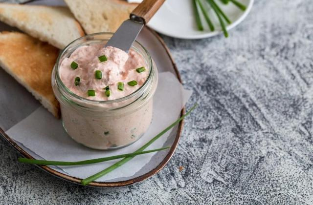 5 receitas com atum e utensílios para explorar o ingrediente na cozinha