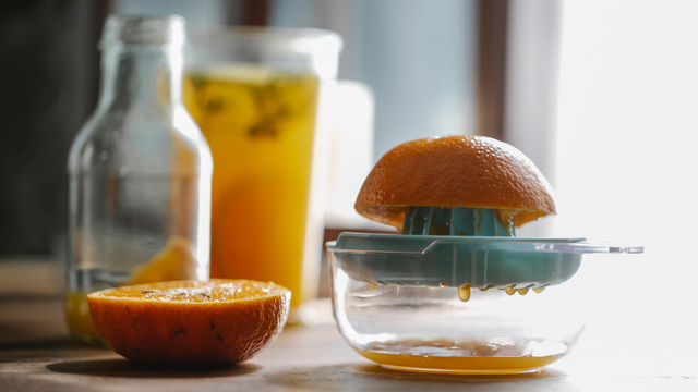Como fazer suco natural em casa com mais facilidade? Saiba como tornar o seu café da manhã mais prático