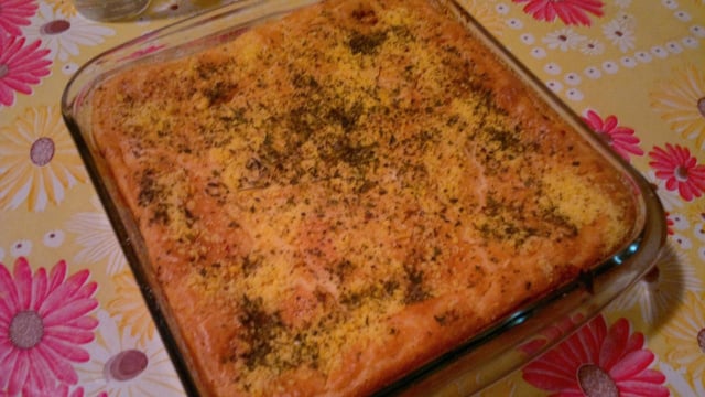 A torta de berinjela tem um recheio bem generoso do vegetal refogado por dentro (Créditos: TudoGostoso/Davison)