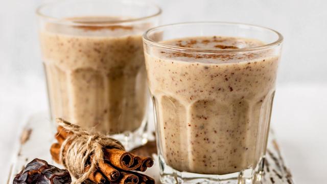 Chá de amendoim com canela é a combinação certa para deixar o arraiá mais saboroso (Créditos: Shutterstock)