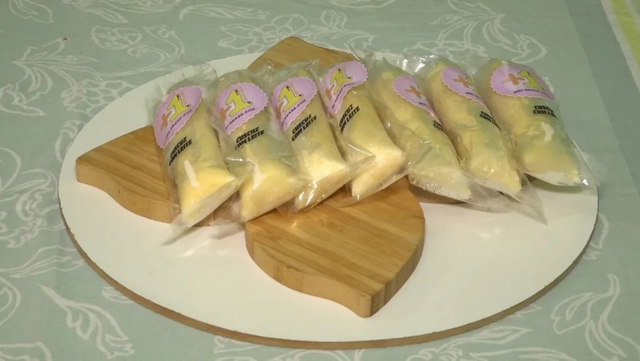 Do café da manhã nordestino para o congelador: cuscuz com leite vira geladinho gourmet