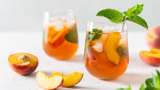 Chá gelado: Conheça 3 benefícios dessa bebida refrescante para a saúde