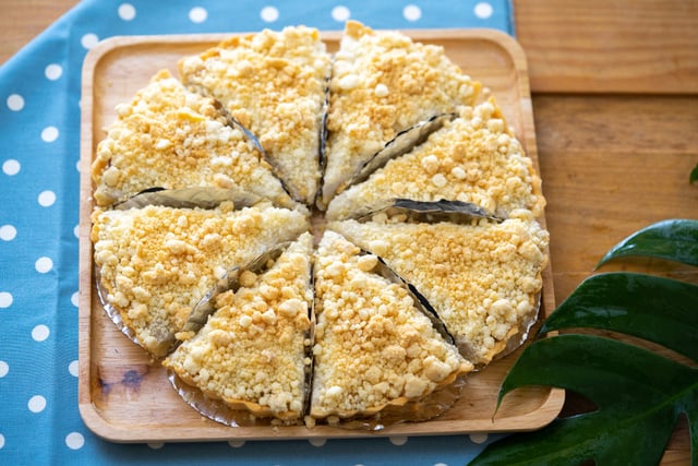 Torta de cocada cremosa: a sobremesa que fica pronta rápido e sai do forno douradinha