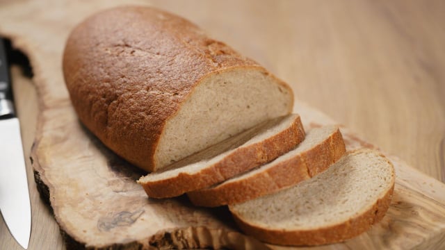 Dorina, cozinheira: “Para fazer um pão mais rápido, saudável e barato do que o do supermercado, use 150 g de lentilhas e 30 g de iogurte.”