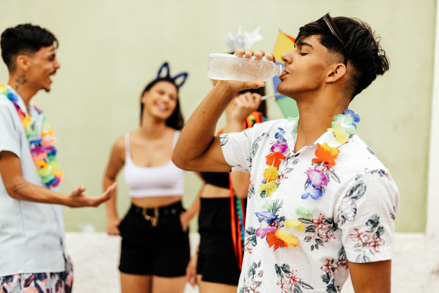 Alimentação no Carnaval: dá para curtir a festa sem enfiar o pé na jaca?