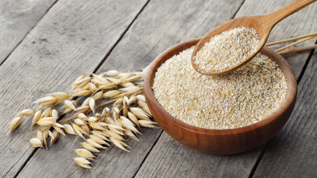 Esse cereal versátil oferece muitos benefícios à saúde (Créditos: Shutterstock)