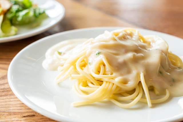 Esse espaguete que a minha mãe prepara é a melhor massa que já comi na minha vida e você precisa experimentar