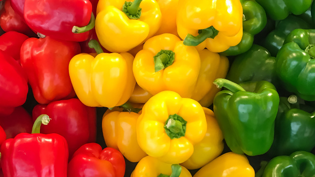 De uma vez por todas: qual é a diferença entre o pimentão amarelo, vermelho e verde?