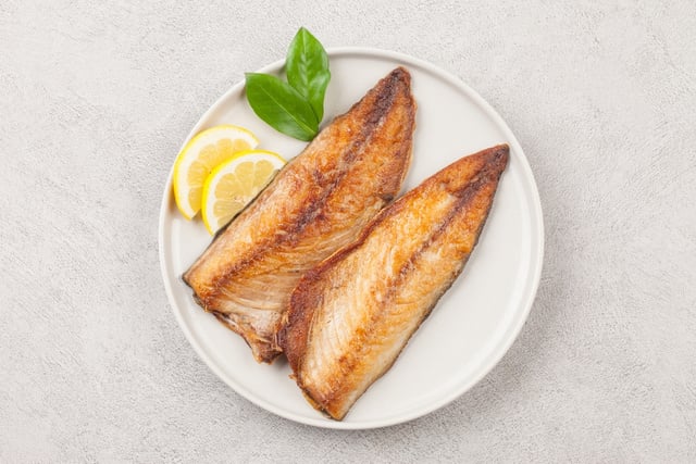 Salmoura líquida: o segredo dos grandes chefs para deixar o peixe grelhado mais saboroso
