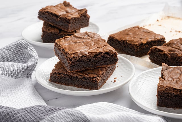 Graças ao TudoGostoso eu finalmente entendi como deixar uma casquinha crocante no meu brownie