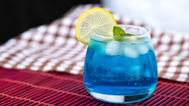 3 drinks sem álcool incríveis para passar o Réveillon sóbrio: sabor e refrescância em um só copo