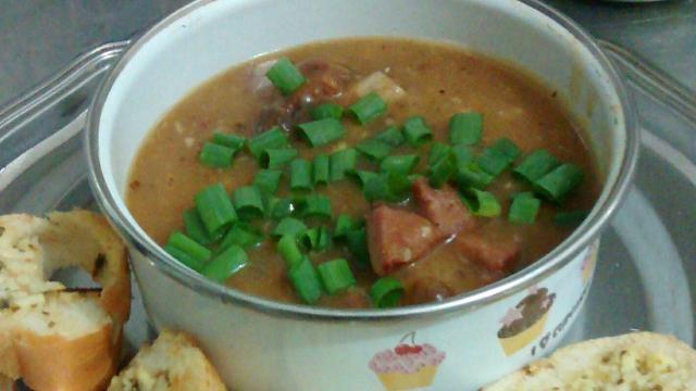 Caldo de aipim com calabresa e bacon (Créditos: TudoGostoso)
