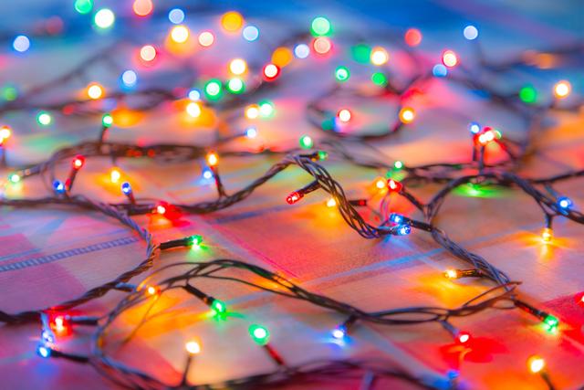 Como escolher as melhores luzes de Natal de LED para iluminar as festas de fim de ano e reaproveitar nos próximos anos