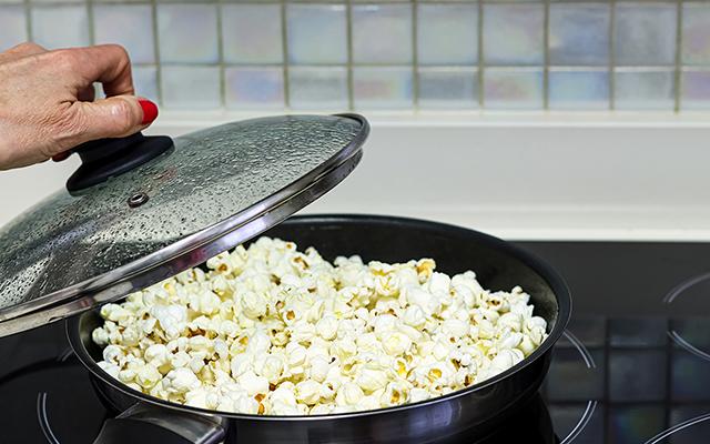 Com quantos anos você descobriu que precisa deixar o milho da pipoca de molho antes de usar?