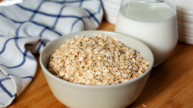 Chris Damman, especialista em microbiota: "Comer aveia no café da manhã é bastante saudável, mas é importante equilibrar com o que ela não contém."