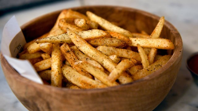 Um pequeno detalhe fará toda a diferença: o segredo para batatas fritas crocantes como as de restaurante