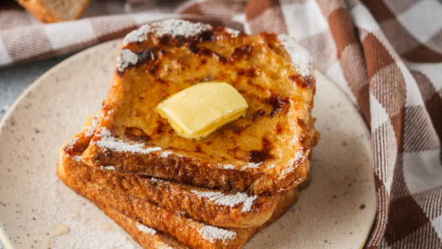 A receita que meus filhos me pedem toda semana: torrada de leite para o café da manhã feita com 4 ingredientes