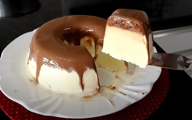 Essa é a melhor sobremesa de verão: pudim de sorvete de leite Ninho e ganache, eu sempre faço e todos amam
