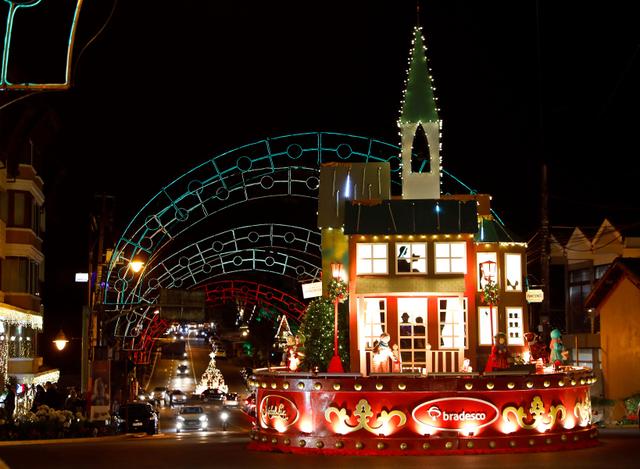 O Natal Luz de Gramado é certamente o mais iluminado que vai encontrar no Brasil (Créditos: Shutterstock)