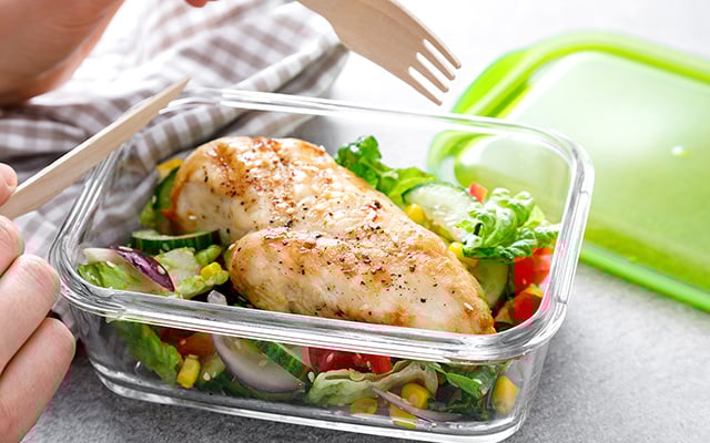 Esse é o melhor pote de marmita se você congela comida para a semana inteira