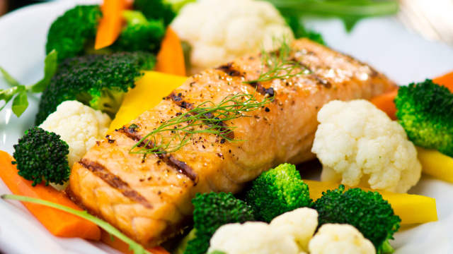 Se você gosta de peixe, precisa experimentar essa receita perfeita para o almoço ou jantar (Créditos: Shutterstock)