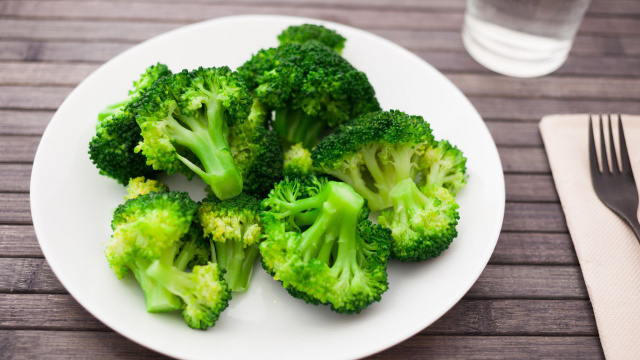 O jeito mais inteligente de preparar o brócolis: truque simples de 10 minutos turbina os nutrientes, segundo a ciência
