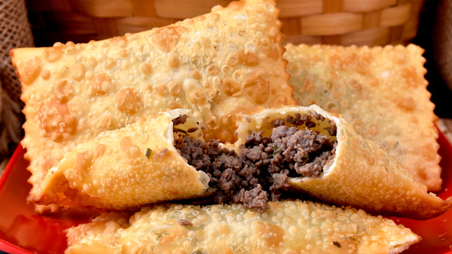 Como fazer pastel na airfryer? Economiza óleo, não faz sujeira e fica sequinho