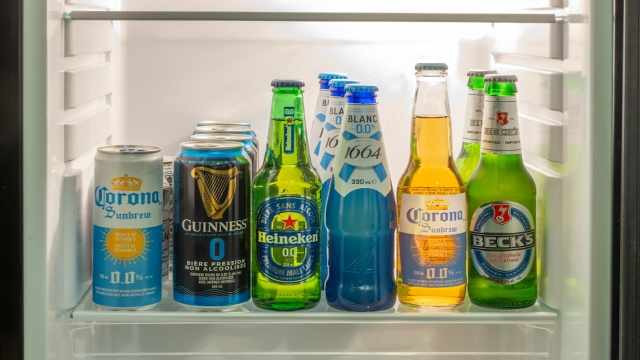 Cervejas sem glúten e com menos calorias são aposta para 2026: veja o ranking das opções menos calóricas para beber neste verão