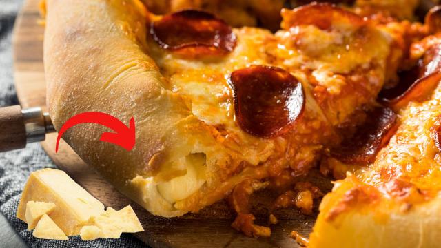 Pizza com bordinha crocante e queijuda: aprenda truque que dá uma turbinada no lanche que já é delicioso