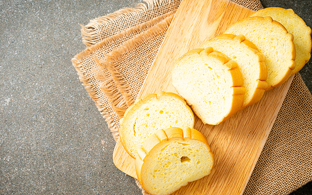 Pão fofinho de batata-doce com poucos ingredientes: receita saudável que não leva farinha de trigo