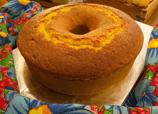 Bolo de milho de lata de liquidificador: receita fácil com textura fofinha e sabor de padaria