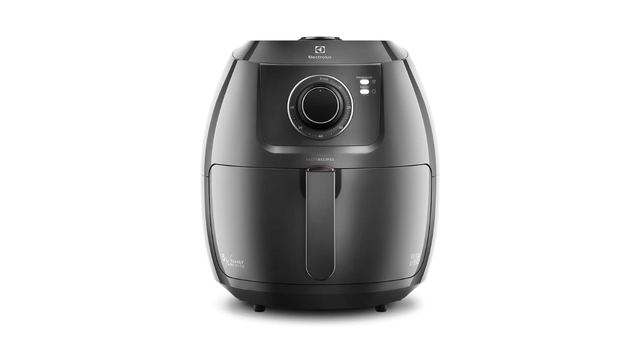Faça comida mais saudável e saborosa com a Grand AirFryer 5 Litros Electrolux EAF50. (Créditos: Electrolux/Amazon)