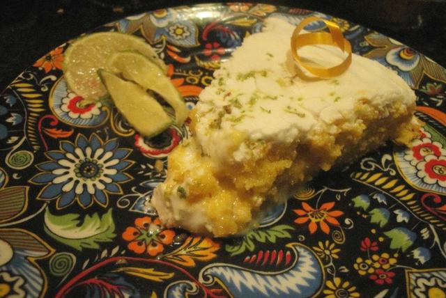 Textura e sabor na medida: esse bolo de limão cremoso úmido é sensacional, a sobremesa perfeita para qualquer ocasião!