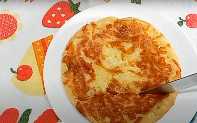 Estou viciado nesse lanche de tapioca na frigideira: como todos os dias, só vou variando o recheio