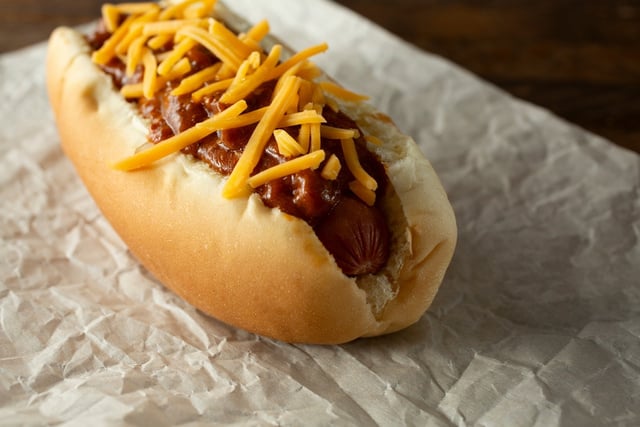 Pedimos a 3 chefs que compartilhassem seus segredos para preparar os melhores cachorros-quentes, e todos deram a mesma dica simples.