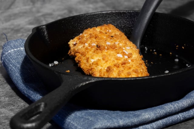 Panela de ferro retém o calor por muito tempo e distribui a temperatura de forma uniforme. (créditos: Shutterstock)