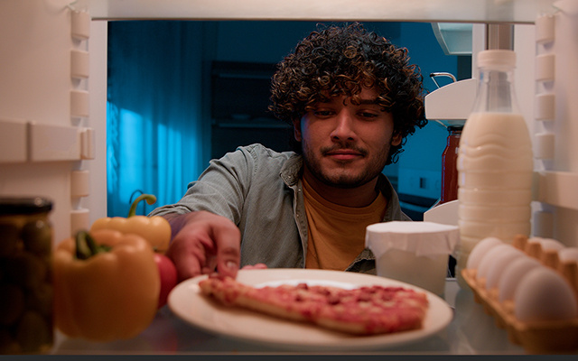 Pensei que fosse um remédio para ressaca, mas na verdade é veneno. Um alimento surpreendente que piora a ressaca