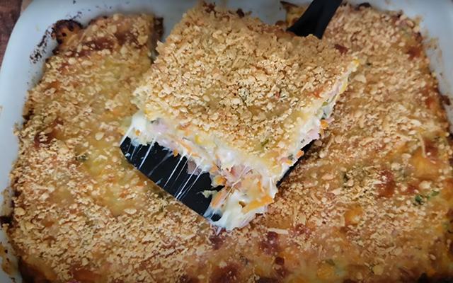 Omelete de forno beeem recheada é a receita prática e fácil para o lanche ou jantar, fica deliciosa