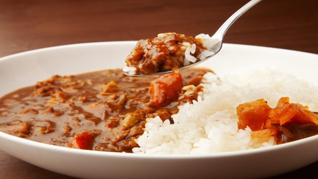 Eis como preparar um ensopado de carne usando um tempero mágico: carne macia com temperos perfeitamente incorporados