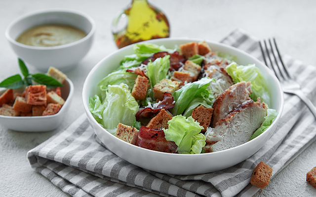 Aqui está o ingrediente que deixa as minhas saladas muito mais gostosas, parecendo de restaurante!