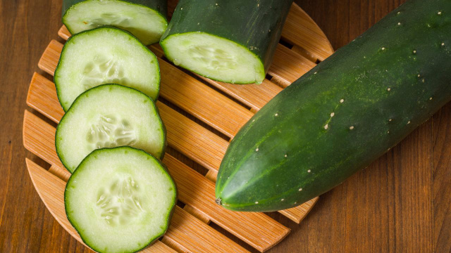 Recado do verdureiro para todos: não coma pepino cru, aqui está o motivo!