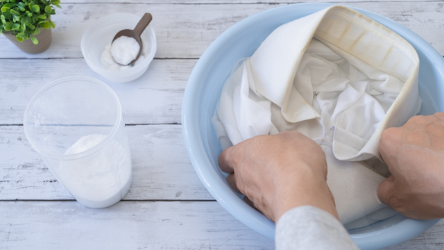 Você não faz, mas deveria: aqui estão os motivos para sempre fazer pré-lavagem das suas roupas