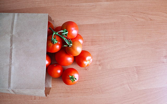 Nem na geladeira, nem na fruteira: os tomates sempre se conservam bem nesses lugares e ninguém fica sabendo