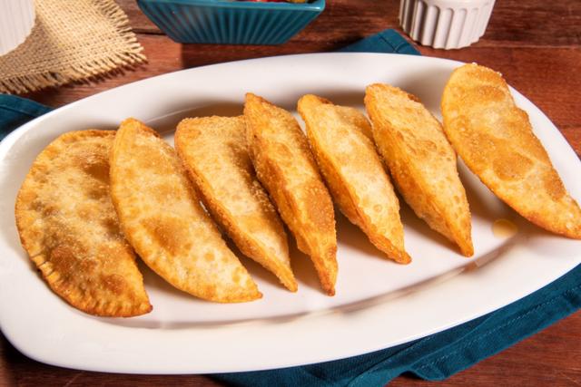 Por que o pastel abre na hora de fritar? 5 dicas para evitar!