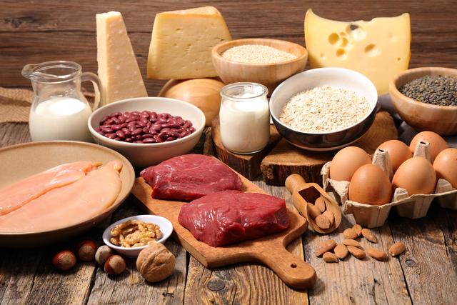 Os riscos e benefícios da alimentação hiperproteica: vou ganhar massa magra? É saudável seguir essa dieta?